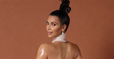 kim kardashian broke the internet|Kim Kardashians Butt Paper Magazine: The Medium is The。